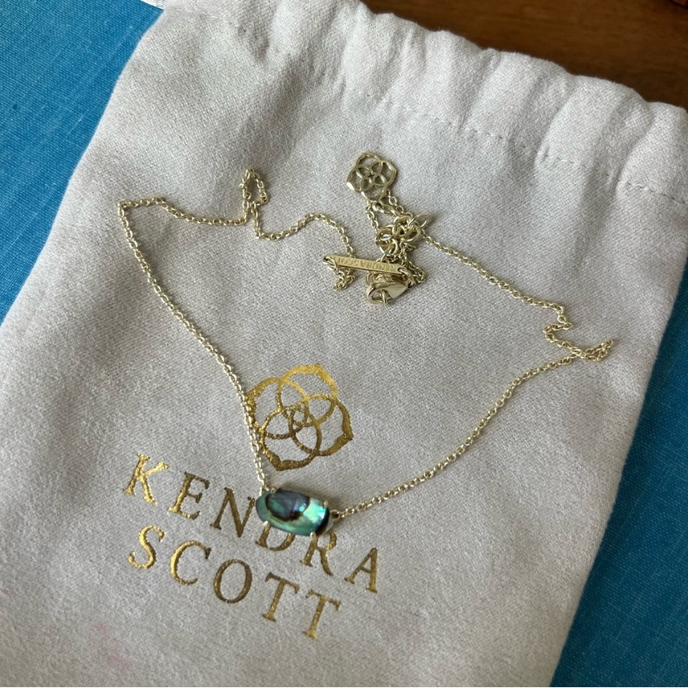 Kendra Scott Elisa Necklace in Abalone Stone - Picture 4 of 4